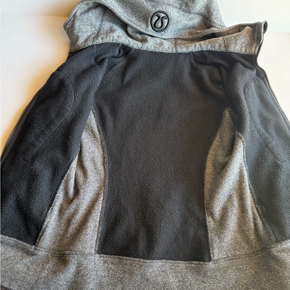 Lululemon Scuba Plush Hoodie Full Zip Jacket Size 8 - Picture 9 of 10